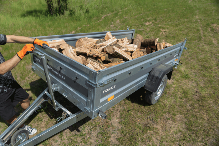 UNITRAILER crank lift with handles for tipping and unloading a 1000kg car trailer 500-865mm